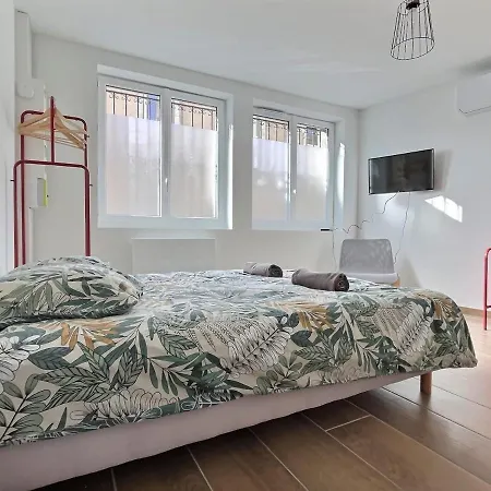 Le Relais De Crussol Apart Otel