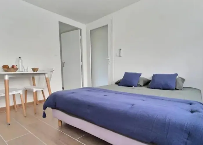 Le Relais De Crussol 3*